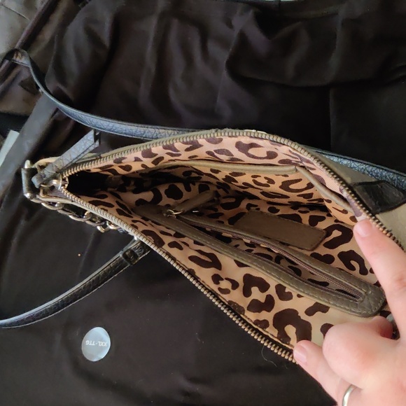 Jessica Simpson Grey and Black Leopard Print Interior Crossbody Bag - Picture 7 of 9